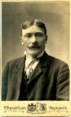 R�gnvaldur Sturlaugsson