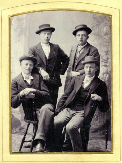 R�gnvaldur at M��ruvellir School