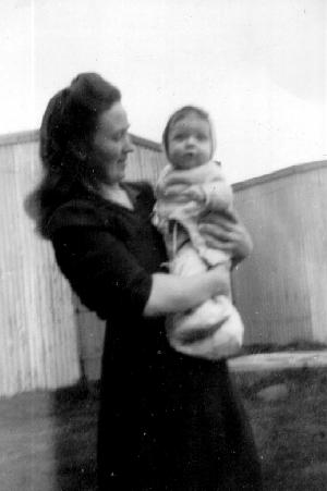 unnur1945.jpg (14236 bytes)