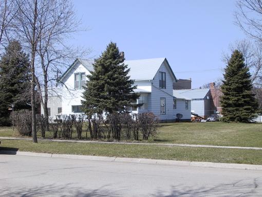 house.jpg (44047 bytes)