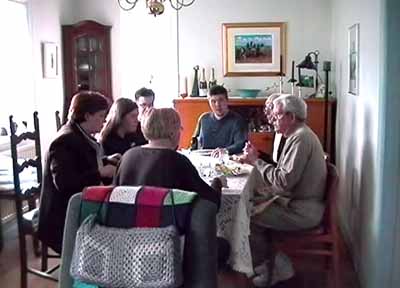 02.jpg (21320 bytes)