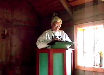 03.jpg (12797 bytes)