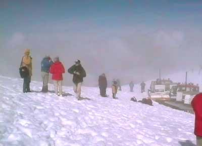 09.jpg (12179 bytes)