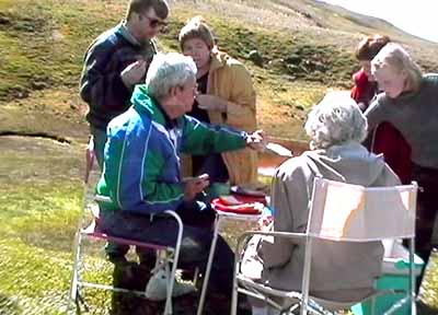 49.jpg (28995 bytes)