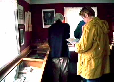 76.jpg (19839 bytes)