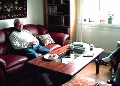 99.jpg (21346 bytes)